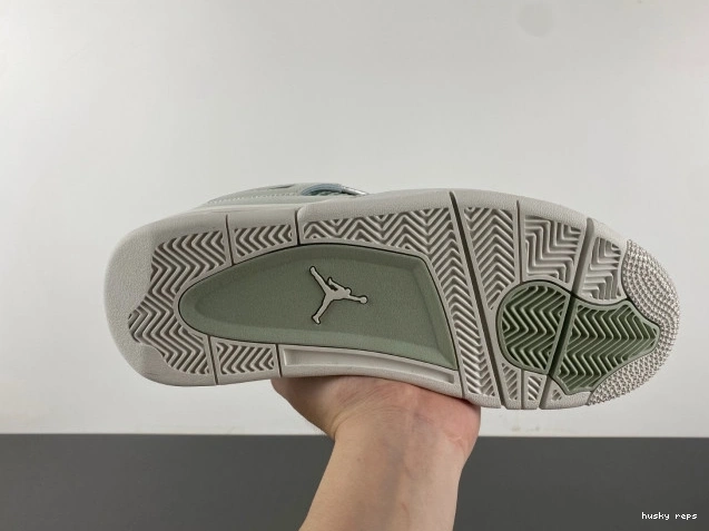 Rep Husky Jordan (W) Air Seafoam 4 HV0823-003 0719